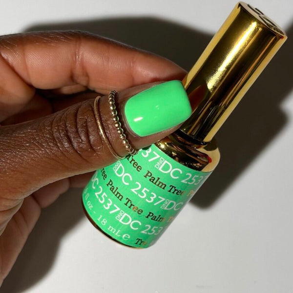Amazon.com : Imtiti Green Gel Nail Polish, 1 Pcs 0.5 fl oz Emerald Green  gel nail polish Color Soak Off Gel Polish Nail Art Manicure Salon DIY Nail  Lamp Gel Nail Design